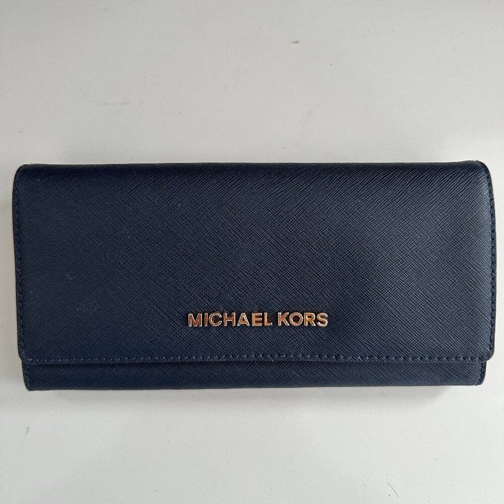 MICHAEL KORS Navy Blue Saffiano Leather Jet Set Travel Flat Wallet